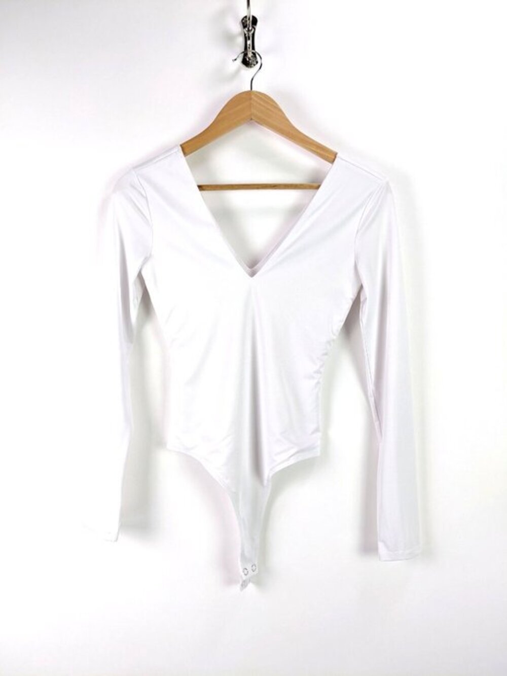 Urban Social Womens White V Neck Long Sleeve‎ Thong Bodysuit Size XS